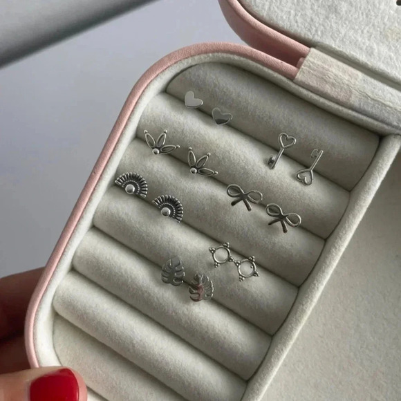 925 Sterling Silver Heart Key Earrings - Picture 4 of 8